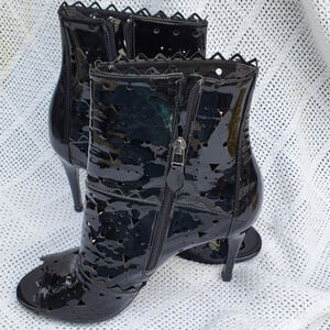 Pour la Victoire Patent Leather Stiletto Ankle Boots‎ 9.5